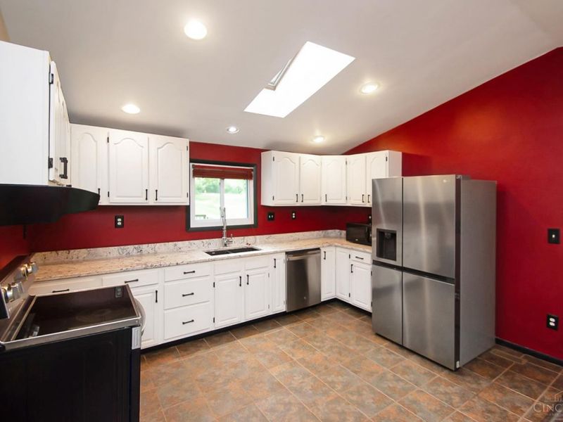 8141 Lesourdsville West Chester Road, West Chester, OH 45069 Photo 15