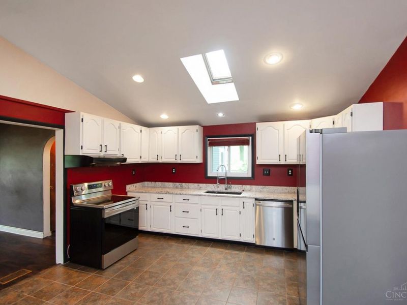 8141 Lesourdsville West Chester Road, West Chester, OH 45069 Photo 16
