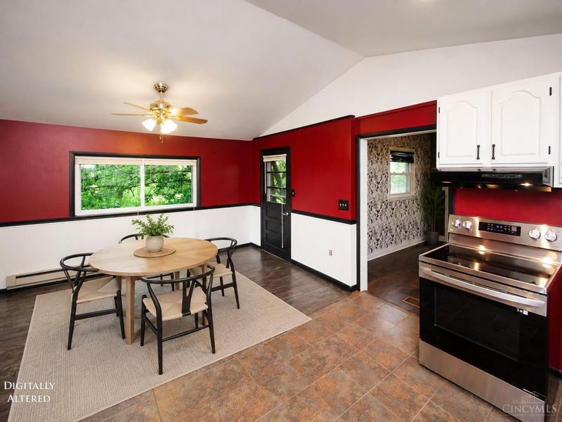 8141 Lesourdsville West Chester Road, West Chester, OH 45069 Photo 17