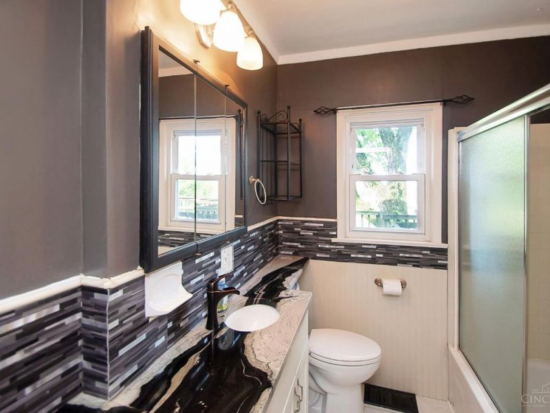 8141 Lesourdsville West Chester Road, West Chester, OH 45069 Photo 29