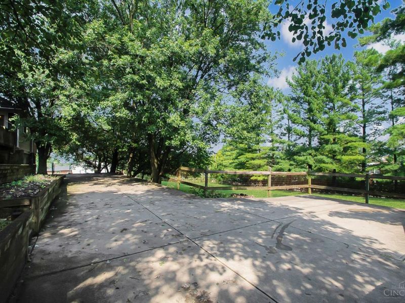 8141 Lesourdsville West Chester Road, West Chester, OH 45069 Photo 48