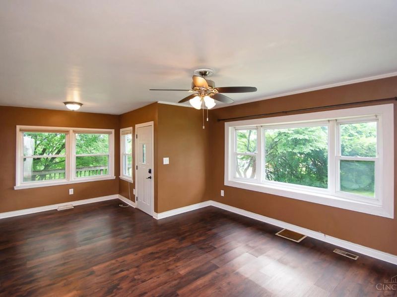 8141 Lesourdsville West Chester Road, West Chester, OH 45069 Photo 9