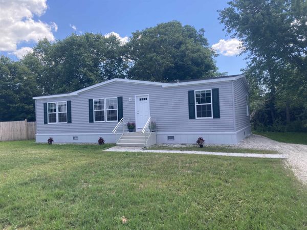 40 School Street, Canaan, NH 03741