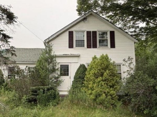 493 Main Road, Stamford, VT 05352