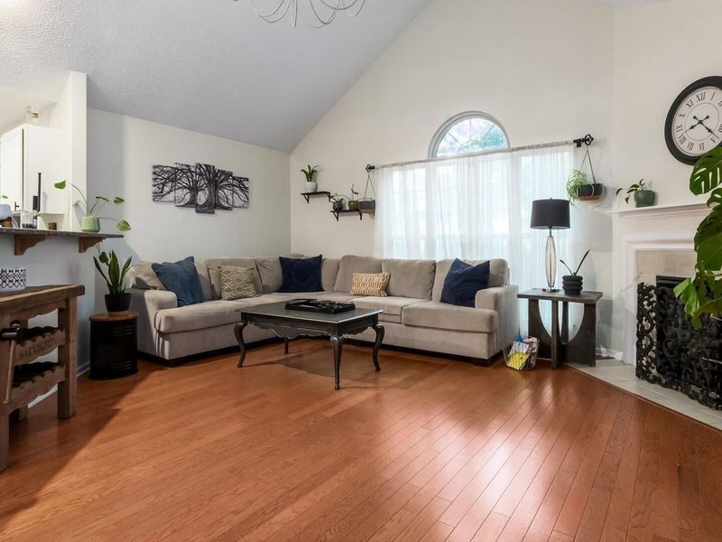 8687 Lazelle Commons Drive , Lewis Center, OH 43035 Photo 6