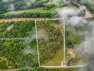 130 River Bend Road, Waco, KY 40385