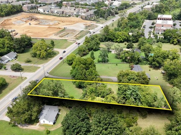 540 Franklin Rd , Franklin, TN 37069