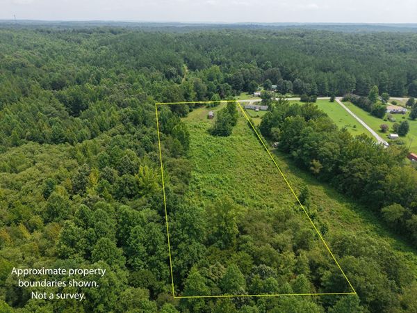 603 Gobbler Dr , Holladay, TN 38341