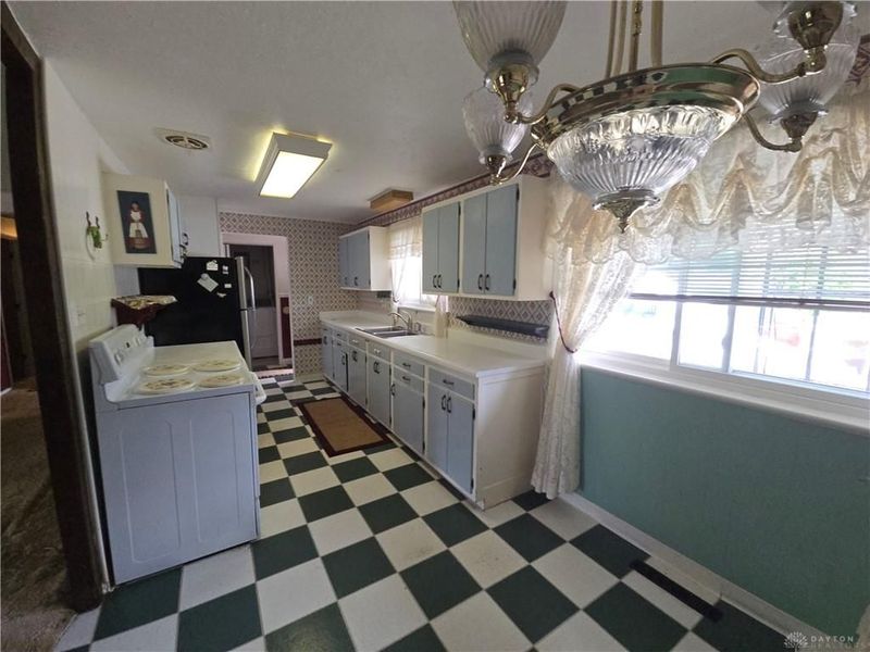 5702 Storck Drive, Huber Heights, OH 45424 Photo 6