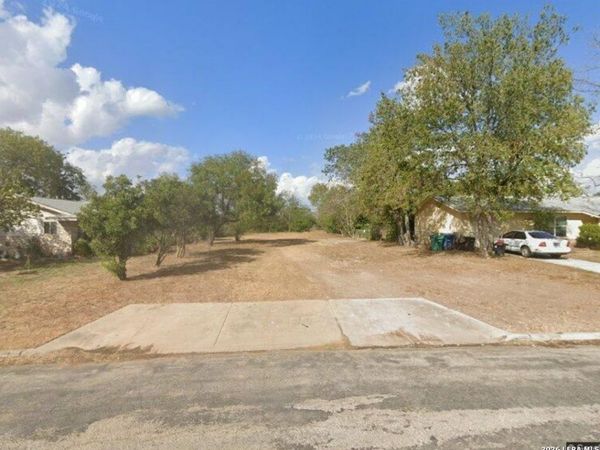 3935 BIKINI DR, San Antonio, TX 78218
