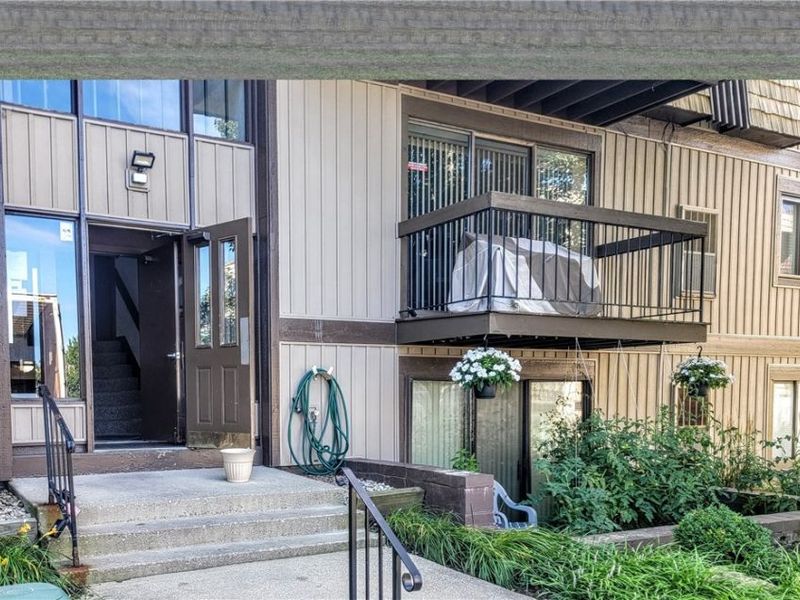 9610 Cove Drive , Unit B18, North Royalton, OH 44133 Photo 1