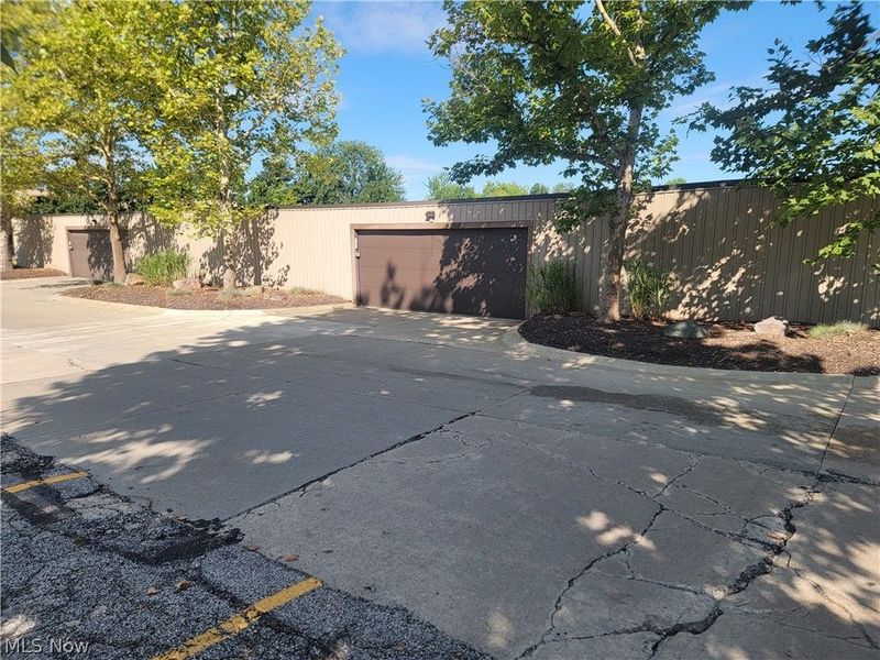 9610 Cove Drive , Unit B18, North Royalton, OH 44133 Photo 14
