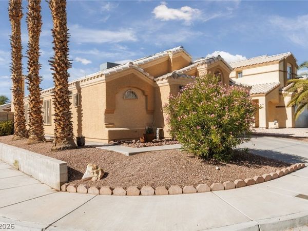 8301 Hydra Lane, Las Vegas, NV 89128