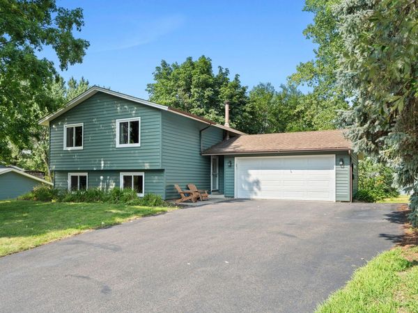 12335 Oxbow Drive, Eden Prairie, MN 55347