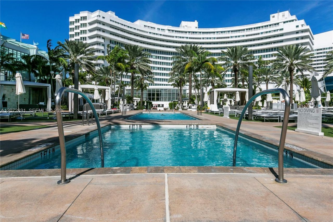 4401 Collins Ave , Unit 915, Miami Beach, FL 33140 Photo