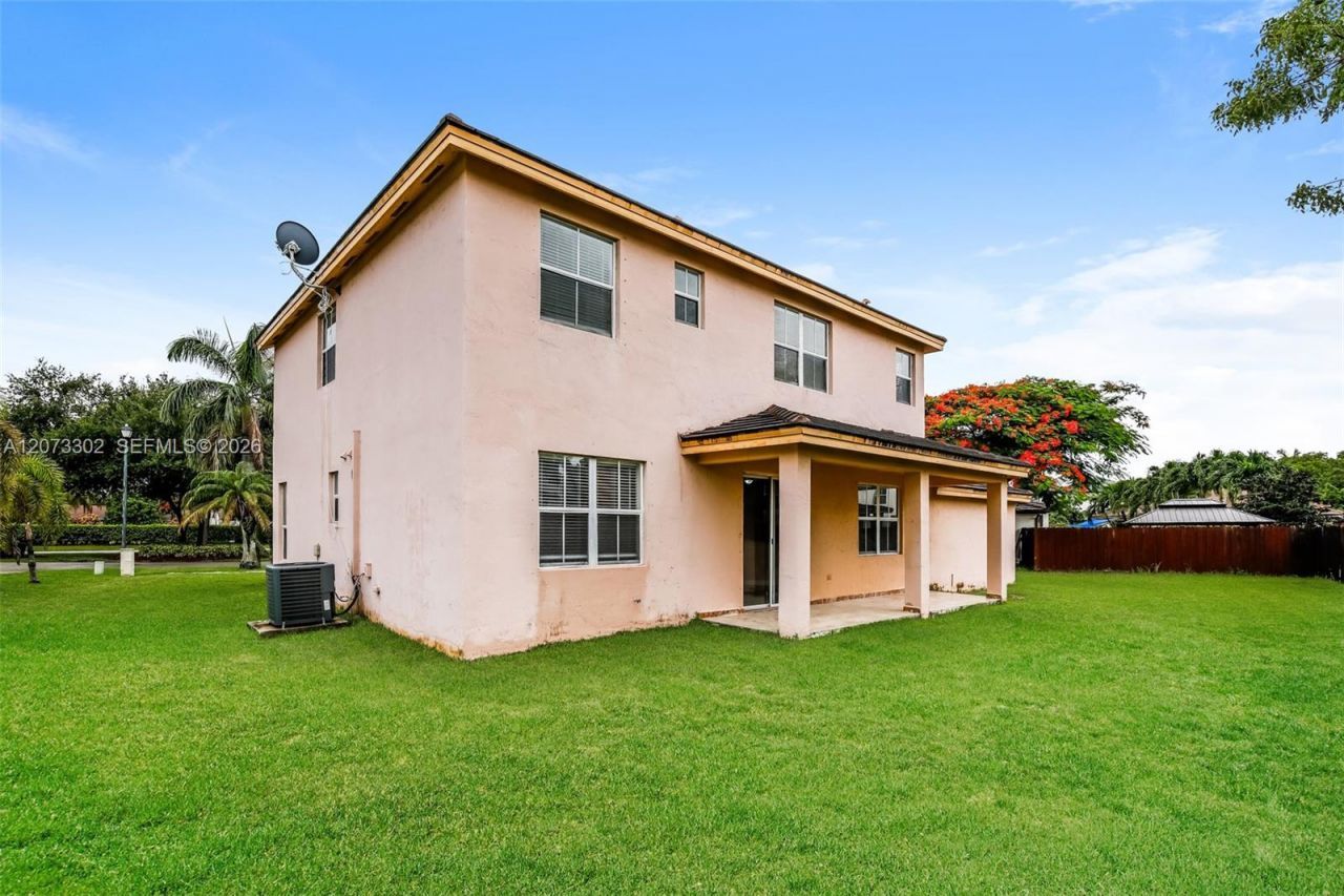 20365 SW 129th Ave Dr, Miami, FL 33177 Photo