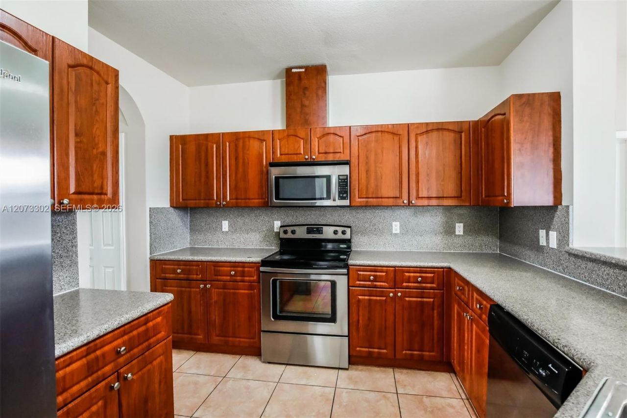 20365 SW 129th Ave Dr, Miami, FL 33177 Photo