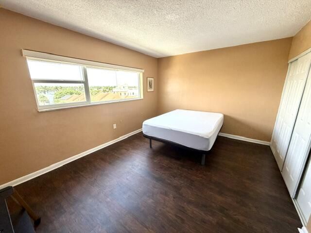 300 Oregon Street, Unit 408, Hollywood, FL 33019 Photo