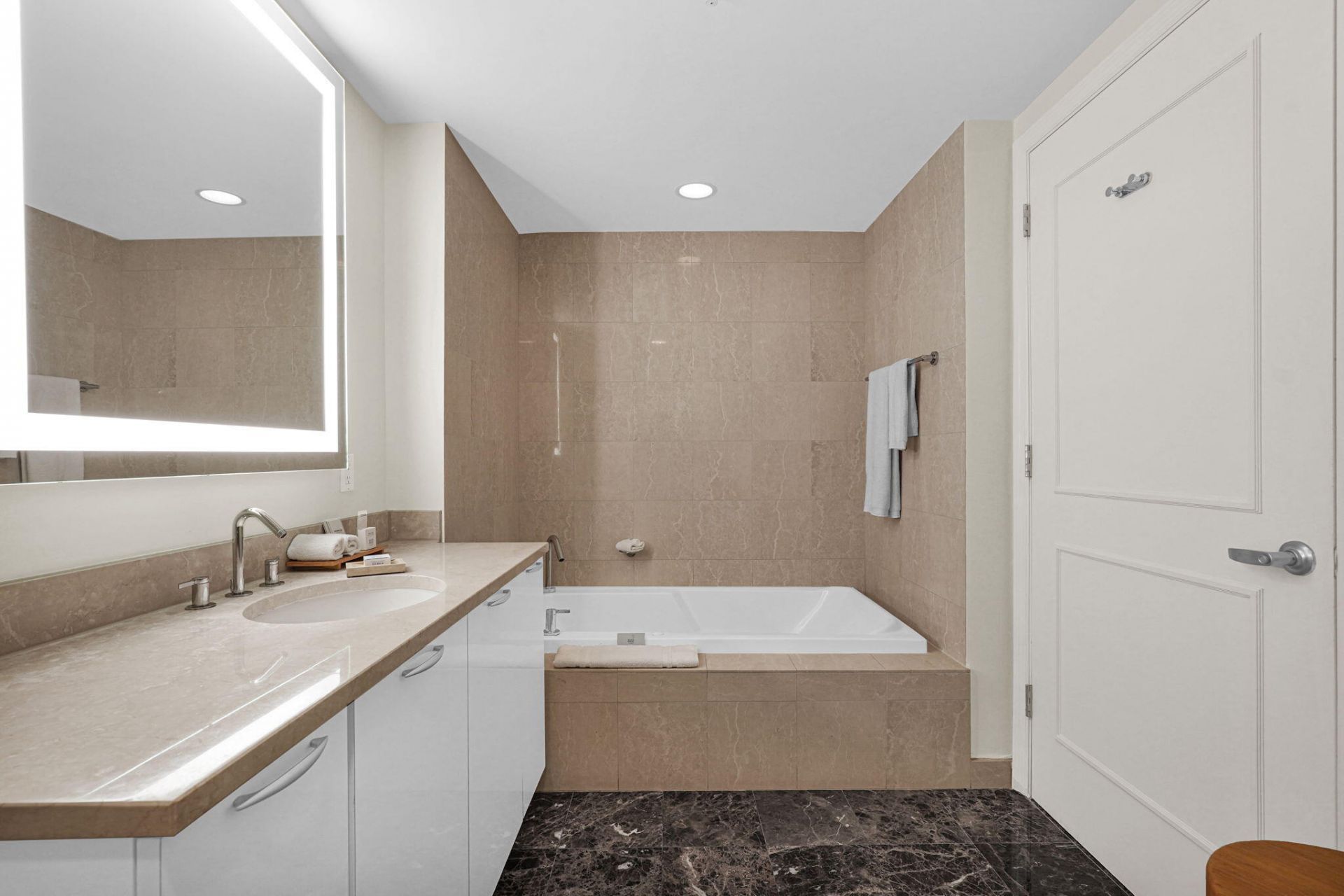 505 N Fort Lauderdale Beach Boulevard, Unit 1603, Fort Lauderdale, FL 33304 Photo