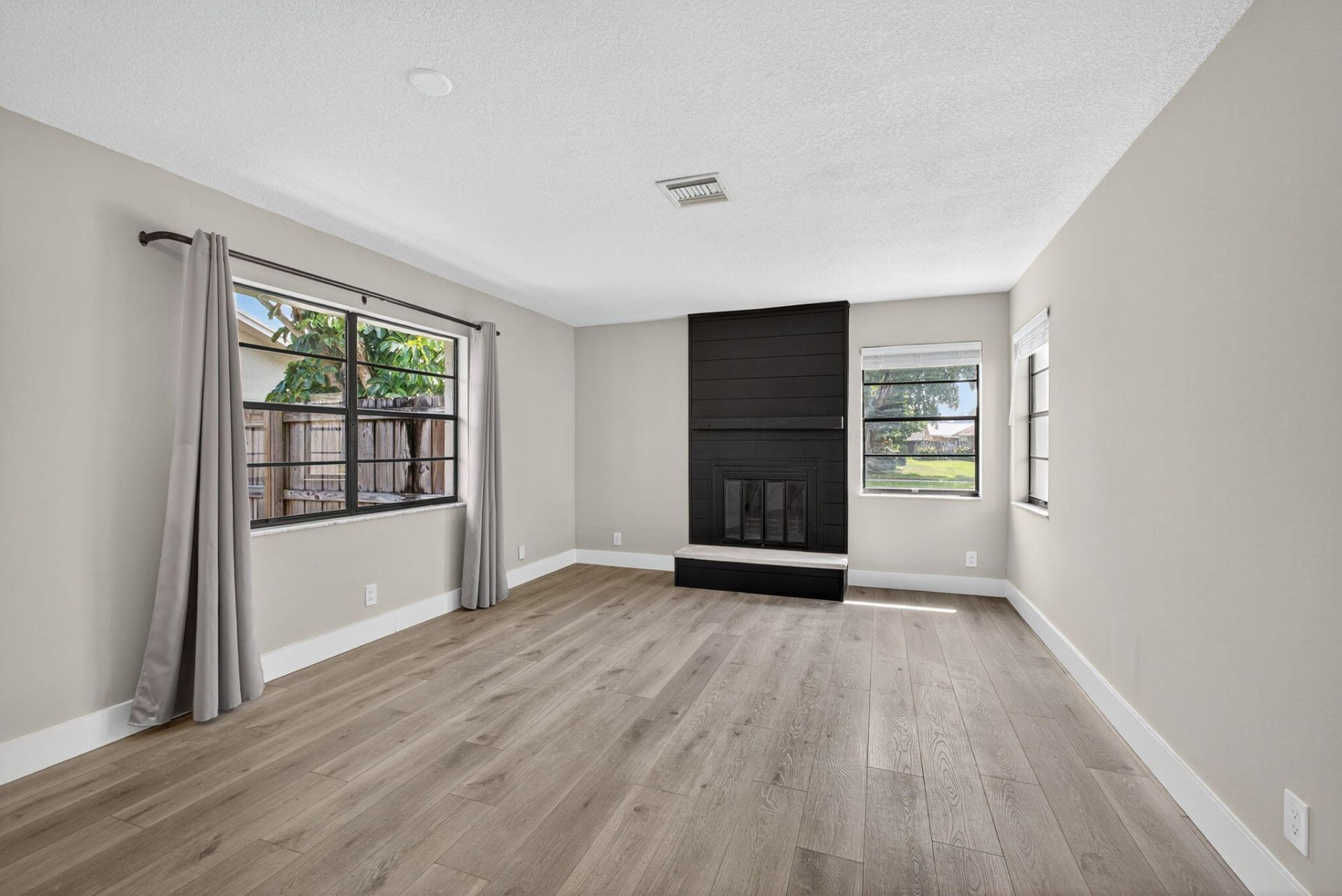 1202 Essex Drive, Wellington, FL 33414 Photo
