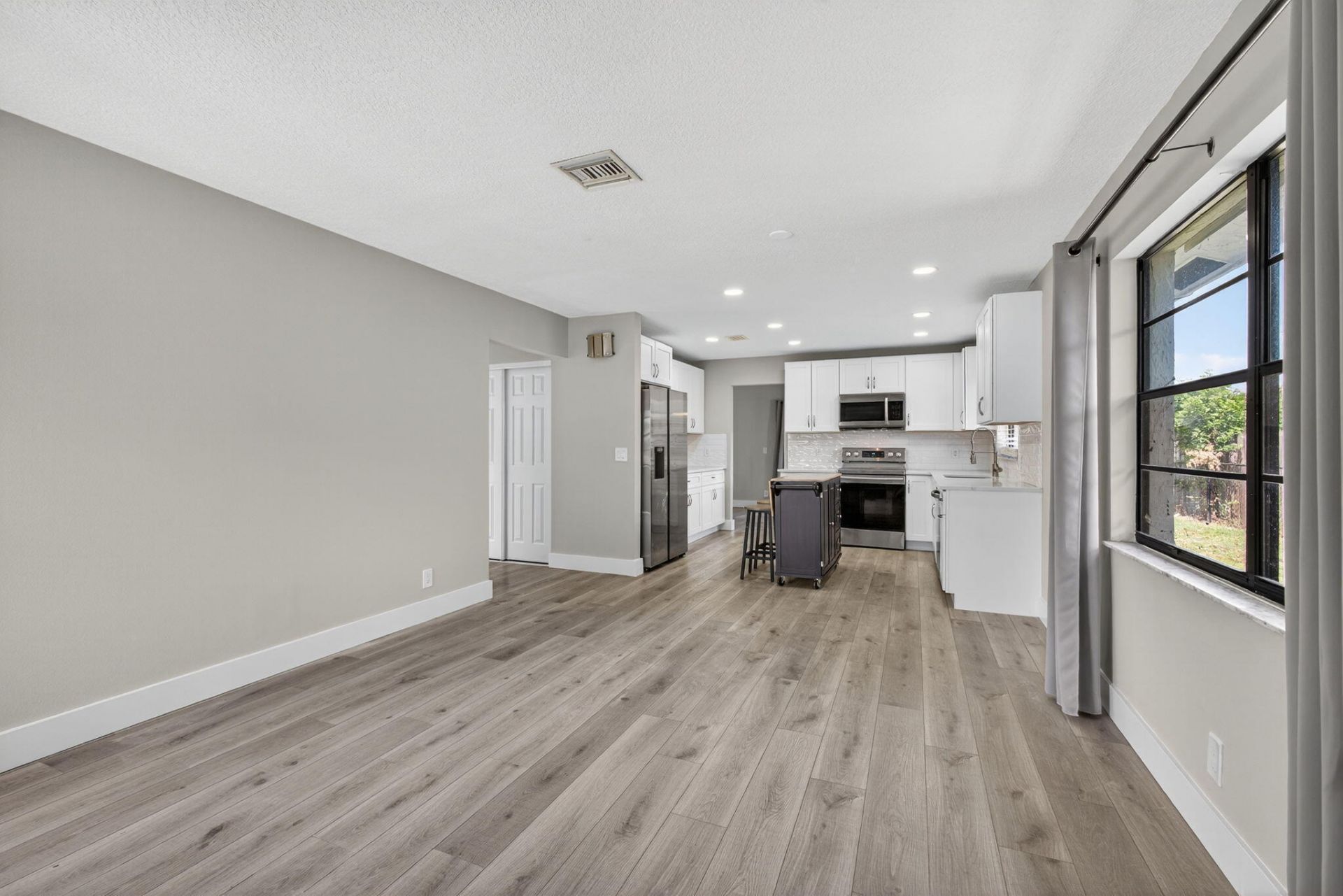 1202 Essex Drive, Wellington, FL 33414 Photo