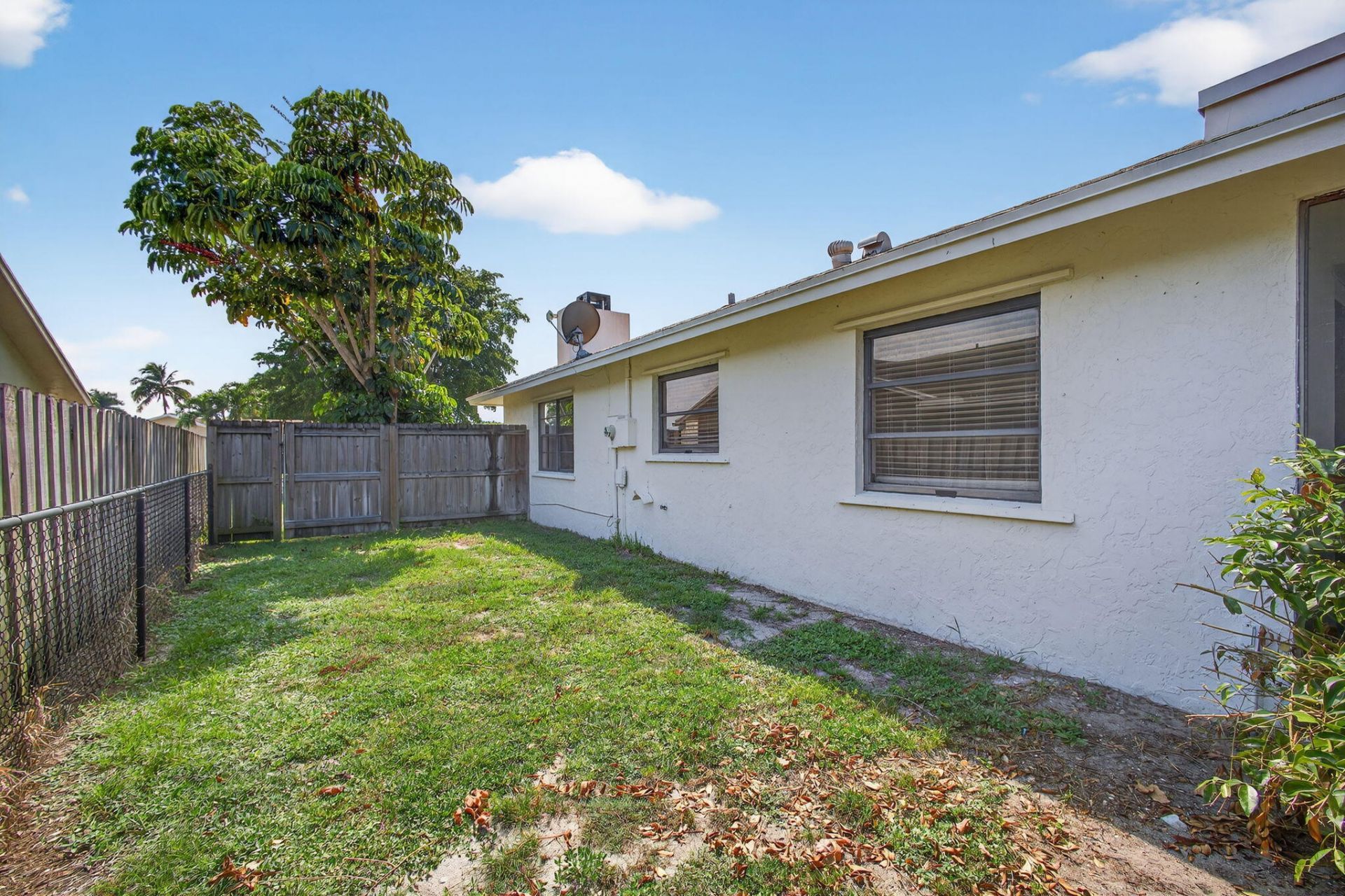 1202 Essex Drive, Wellington, FL 33414 Photo