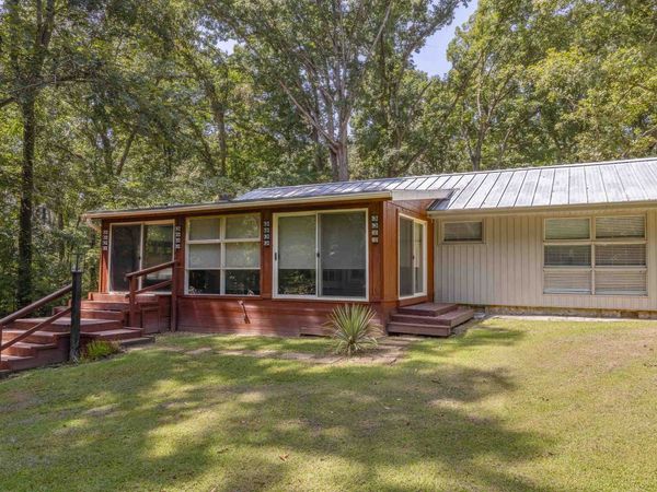 1627 Ridge Ave, Florence, AL 35630