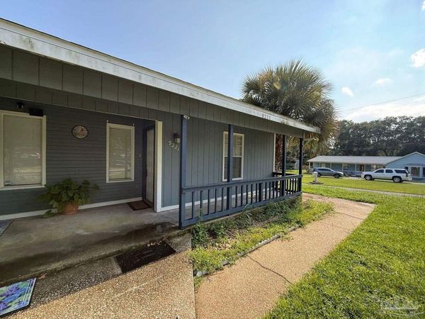 9221 Beatrice Rd, Pensacola, FL 32514