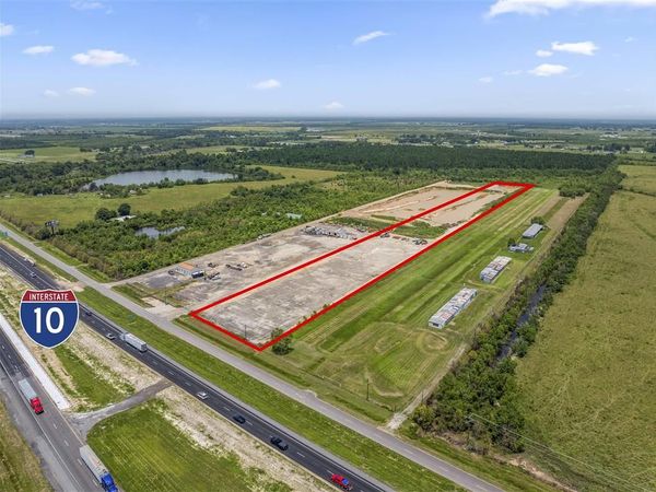 21369 N Frontage Road N, Iowa, LA 70647