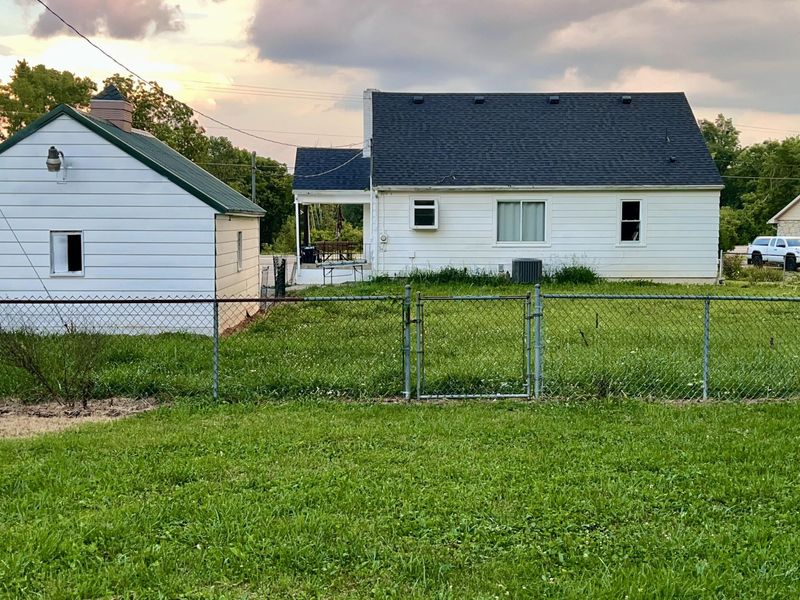 3301 Troy Road, Springfield, OH 45504 Photo 3
