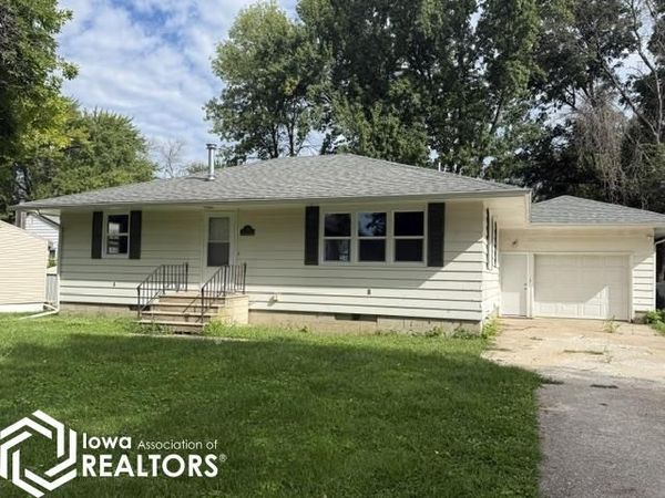609 4th Avenue S, Humboldt, IA 50548