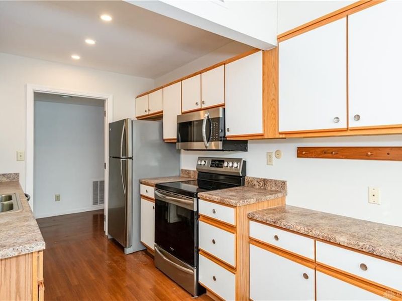 3285 Southdale Drive, Unit 4, Kettering, OH 45409 Photo 6