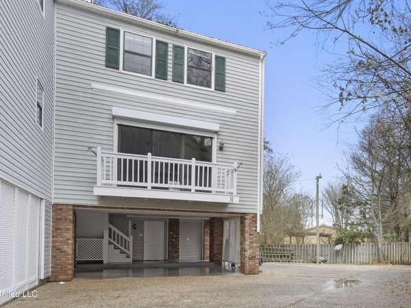 255 E Scenic Drive, Pass Christian, MS 39571