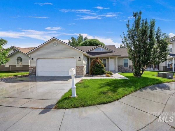 226 Teton St, Twin Falls, ID 83301