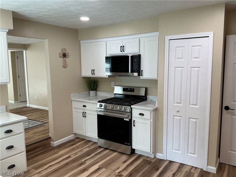 39569 Calann Drive, Elyria, OH 44035 Photo 3