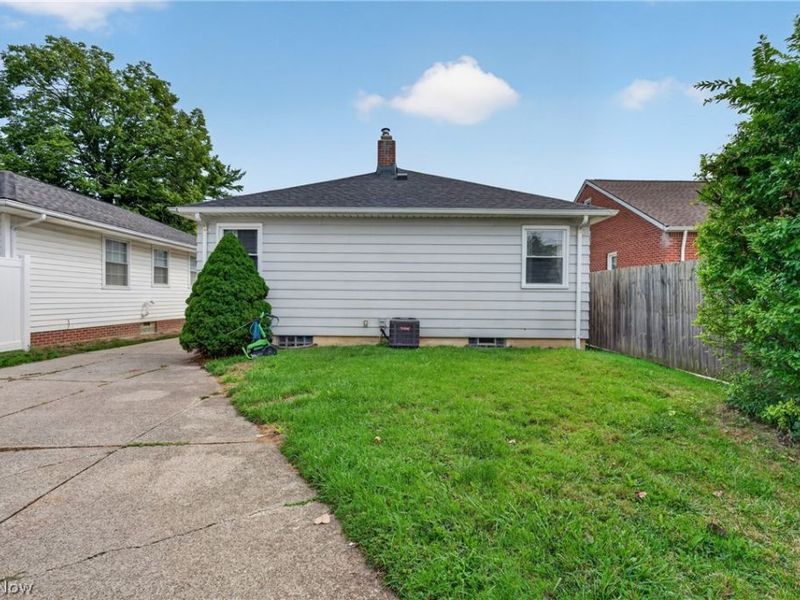 6202 Westminster Drive , Parma, OH 44129 Photo 15