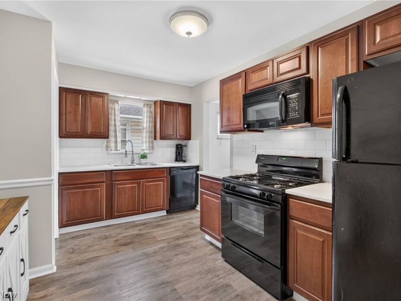 6202 Westminster Drive , Parma, OH 44129 Photo 6