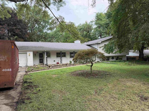 16325 Shamrock Drive, Mishawaka, IN 46544