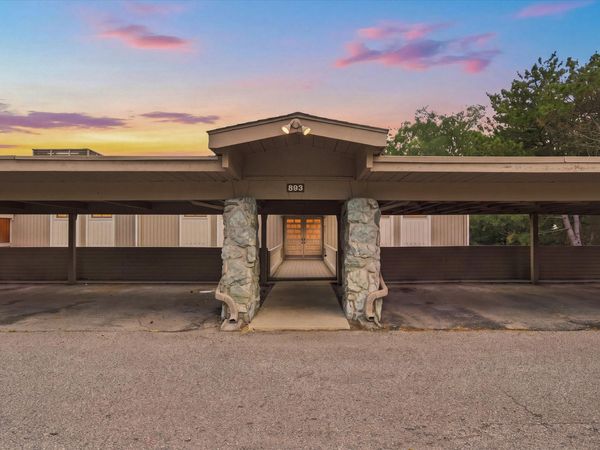 893 Cliffs Drive, Unit 107, Ypsilanti, MI 48198