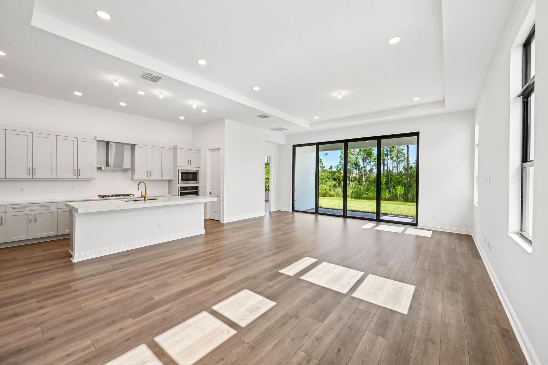 2157 SE Mosaic Boulevard, Port Saint Lucie, FL 34984 Photo