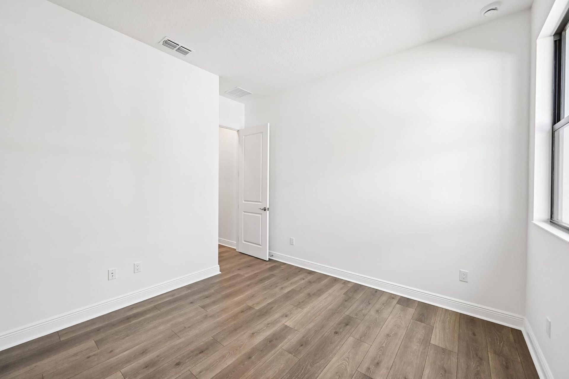 2157 SE Mosaic Boulevard, Port Saint Lucie, FL 34984 Photo