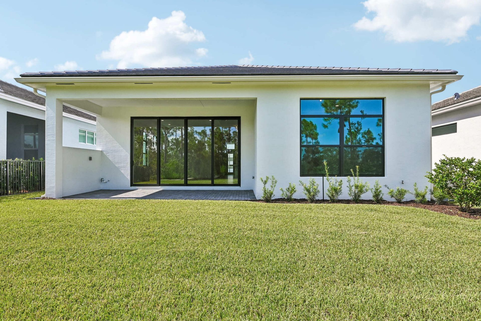 2157 SE Mosaic Boulevard, Port Saint Lucie, FL 34984 Photo
