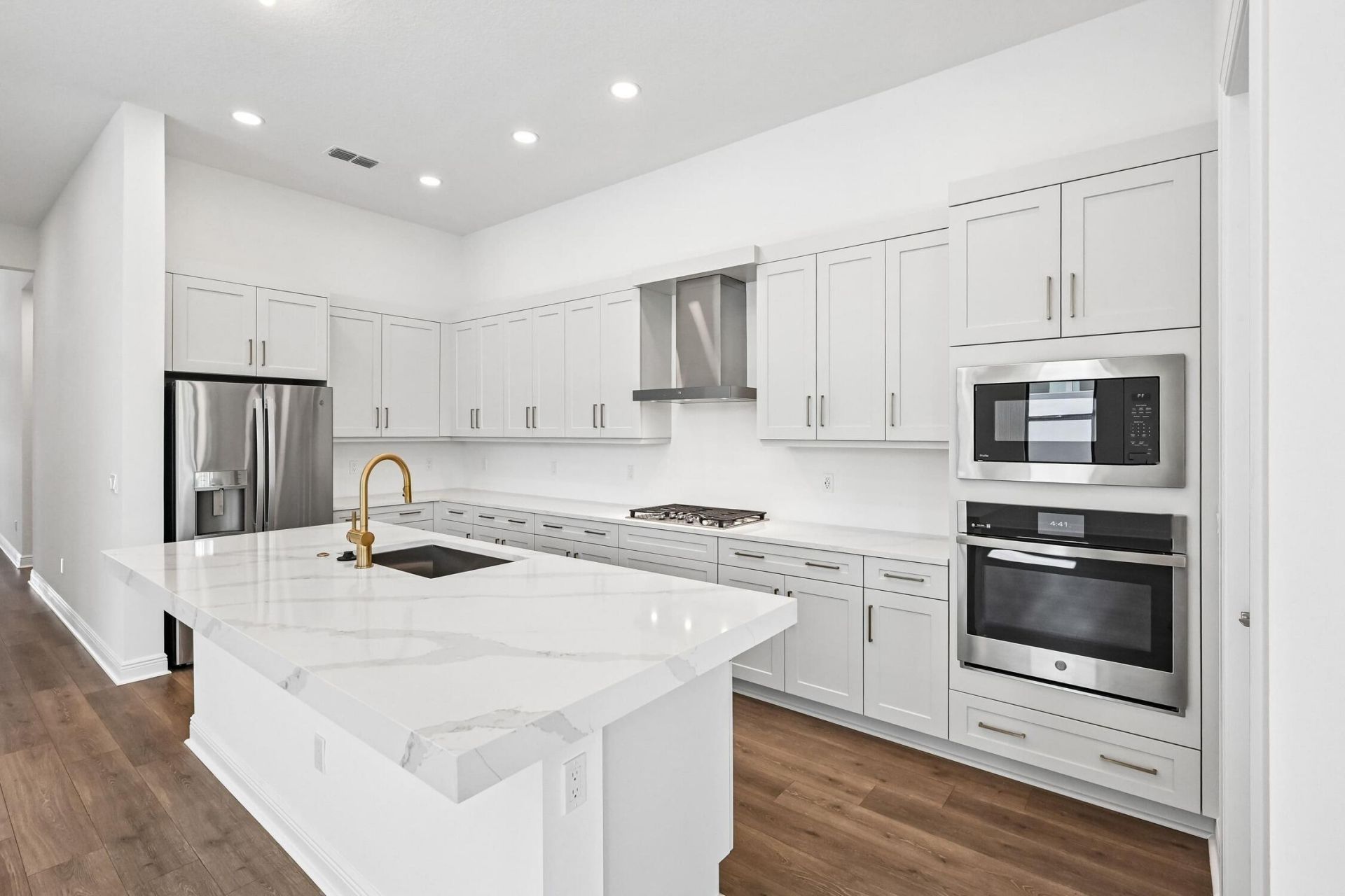 2157 SE Mosaic Boulevard, Port Saint Lucie, FL 34984 Photo
