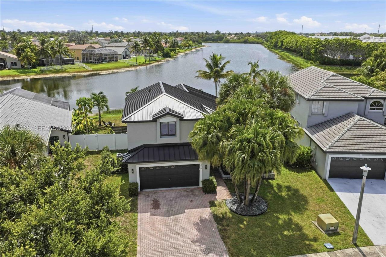 226 SW 180th Ave , Pembroke Pines, FL 33029 Photo