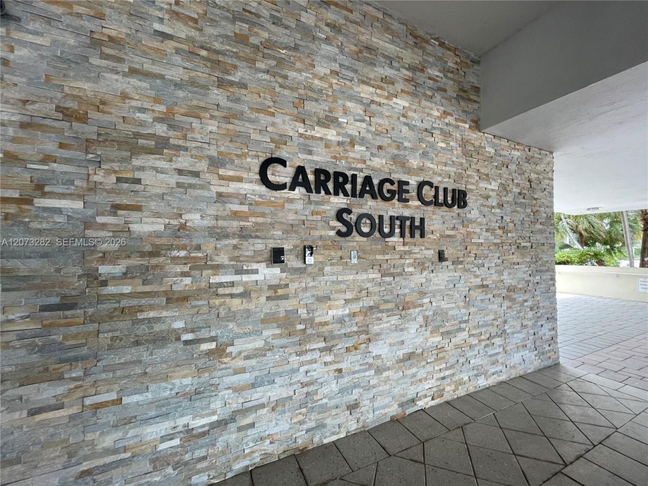 5001 Collins Av, Unit 15D, Miami Beach, FL 33140 Photo