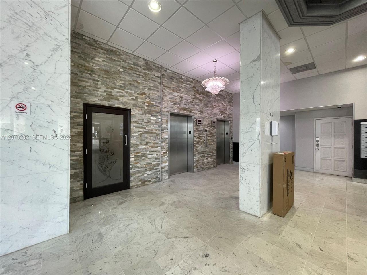 5001 Collins Av, Unit 15D, Miami Beach, FL 33140 Photo