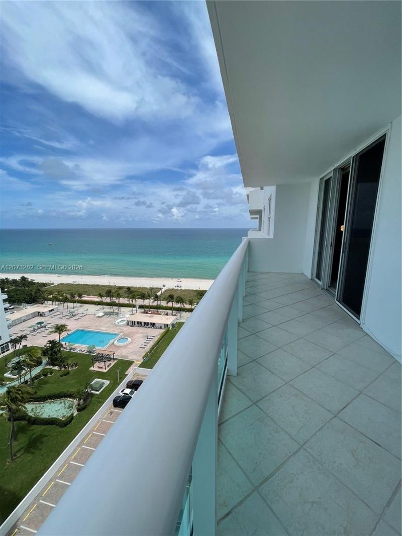 5001 Collins Av, Unit 15D, Miami Beach, FL 33140 Photo