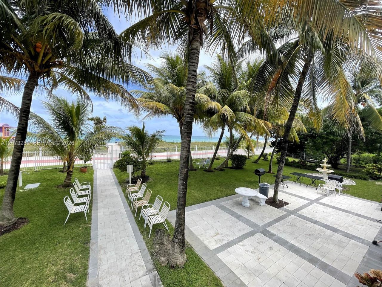 5001 Collins Av, Unit 15D, Miami Beach, FL 33140 Photo