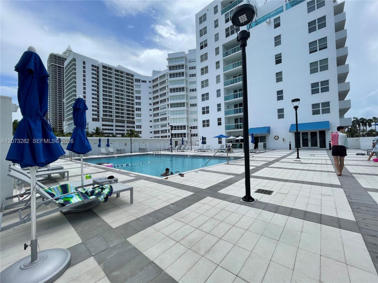 5001 Collins Av, Unit 15D, Miami Beach, FL 33140 Photo