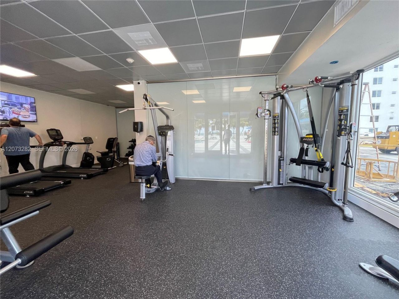 5001 Collins Av, Unit 15D, Miami Beach, FL 33140 Photo